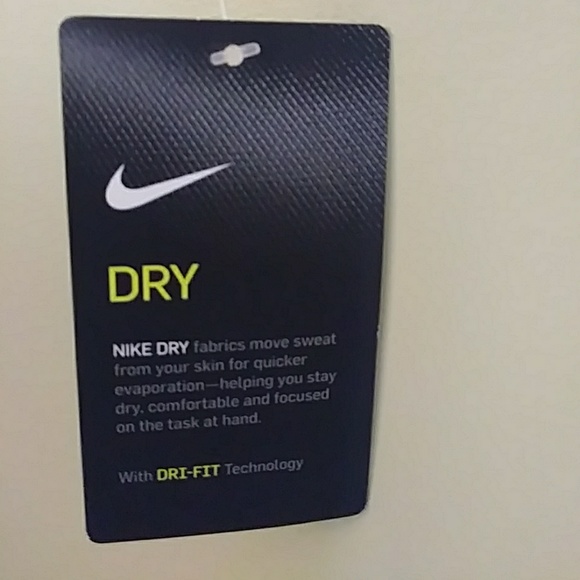 Sale! NWT Nike boys shirt size 4 football - Picture 5 of 6